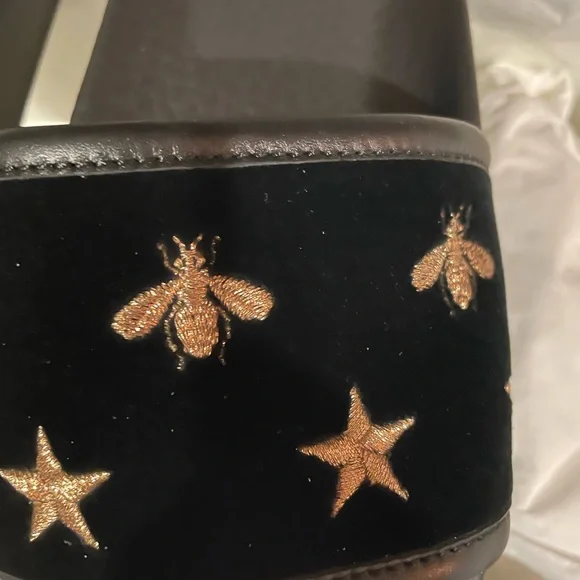 Authentic Gucci velvet slides with bee/star embroidered emblem - Picture 3 of 9